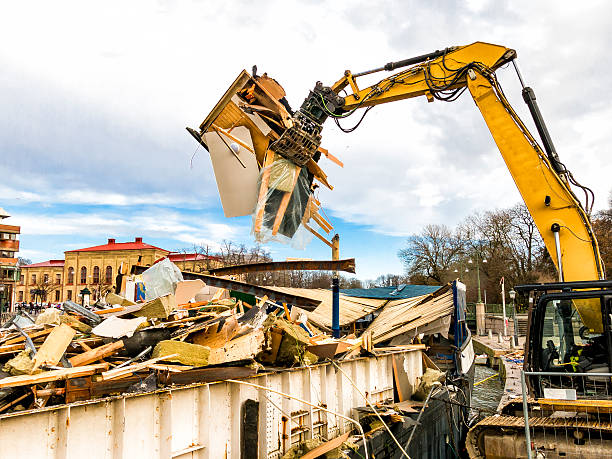 Best Junk Hauling Services  in Olivet, TN